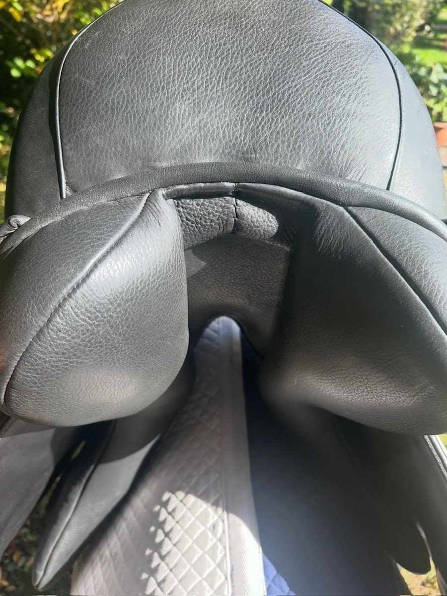 Brandon Majesty X-high Cantle, 17 inch, medium breed, foto 3 van 3
