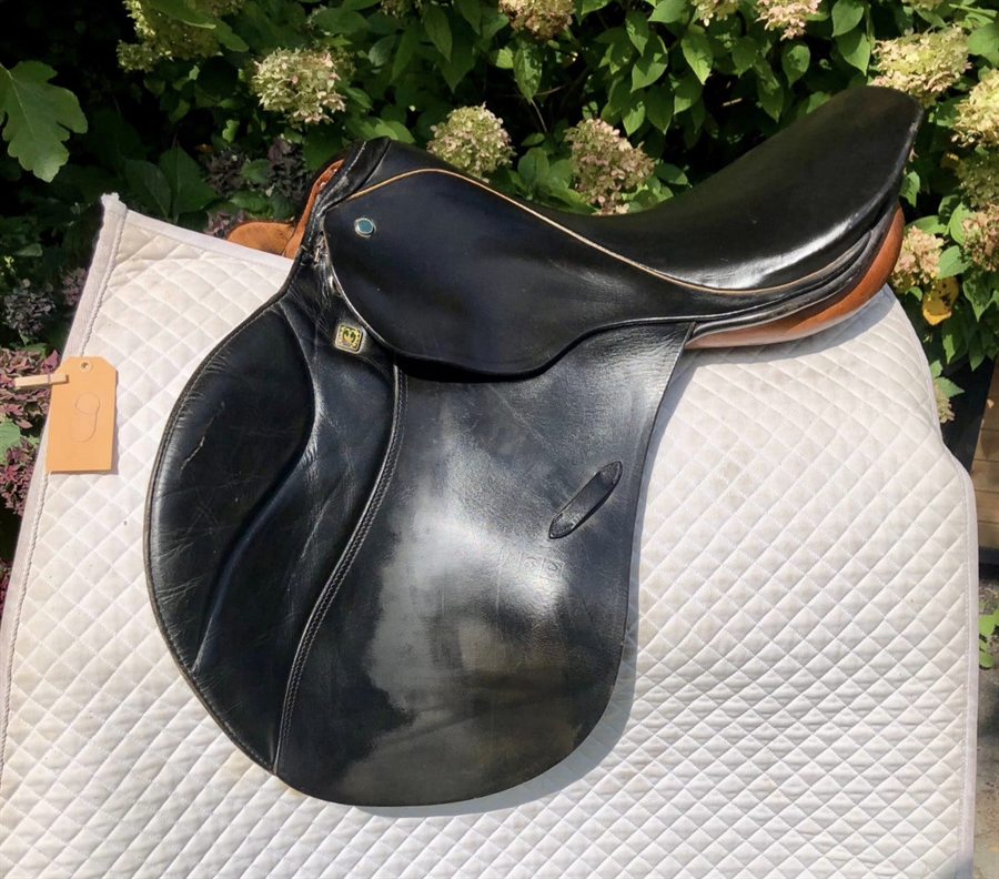 Gebrauchter Sattel Stübben Siegfried, 17,5 Zoll, medium wide