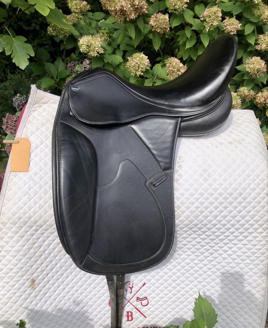Gebrauchter Sattel Euroriding Romulus, 17 Zoll, medium wide
